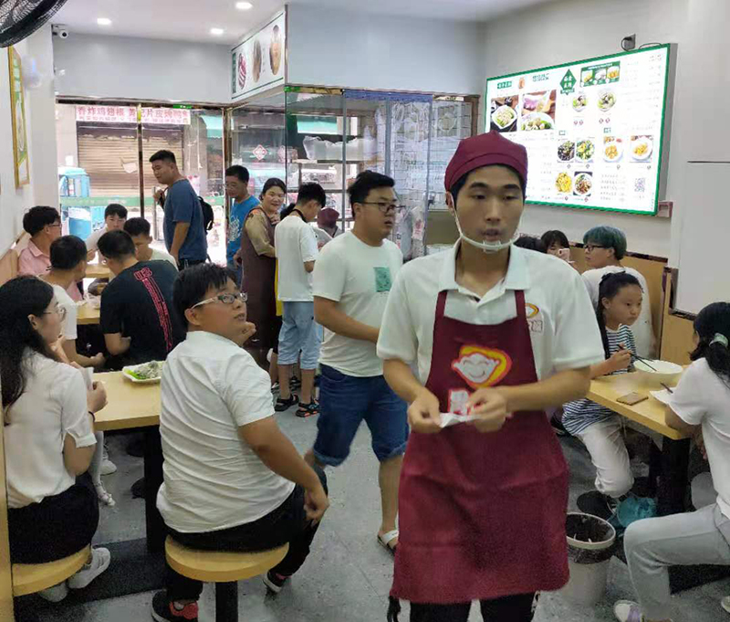 想開餃子云吞店是加盟好還是自己創(chuàng)立品牌好？